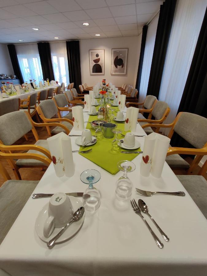 באד אבאך Hotel-Cafe Rathaus מראה חיצוני תמונה