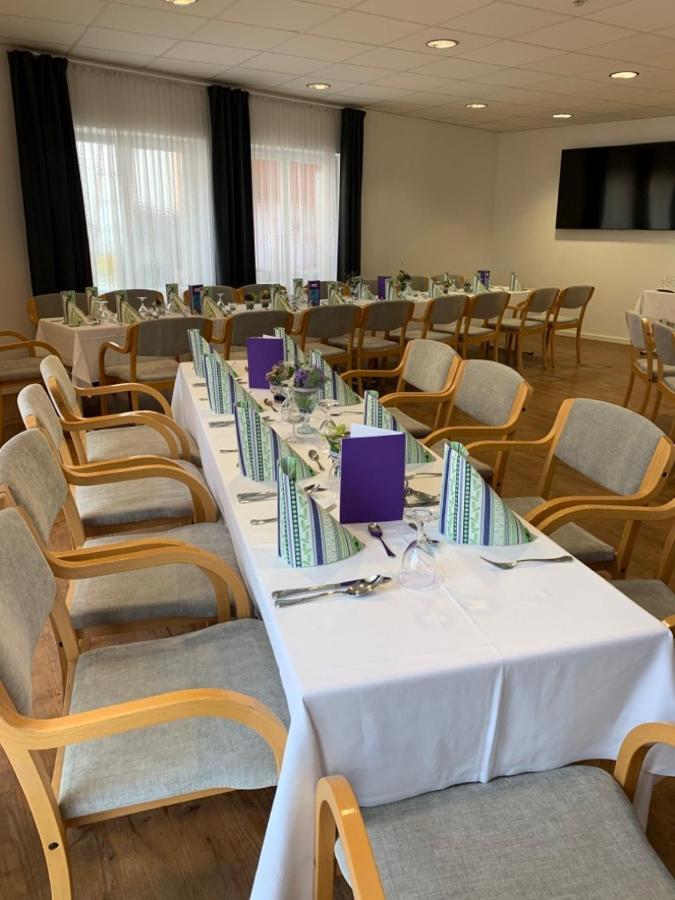 באד אבאך Hotel-Cafe Rathaus מראה חיצוני תמונה